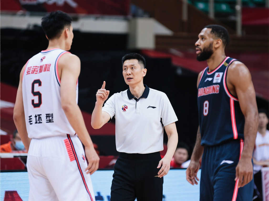 逐步成為雄 逐步成為雄